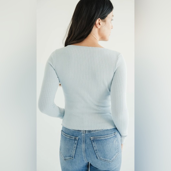 Carly Jean Los Angeles Light Blue Ribbed Button-Up Top Size Large - Picture 4 of 12